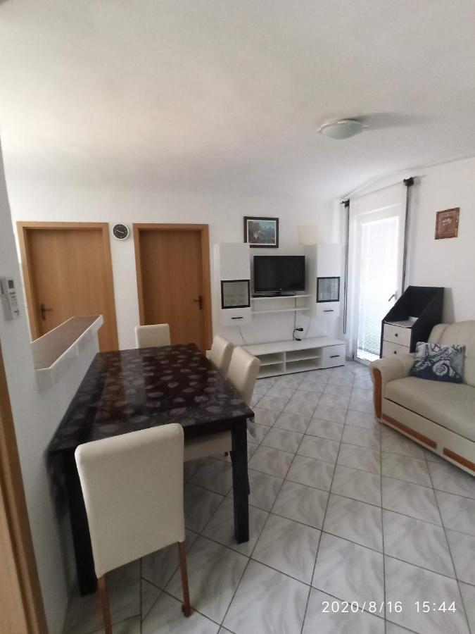 Apartmani Lun Vir Exterior photo