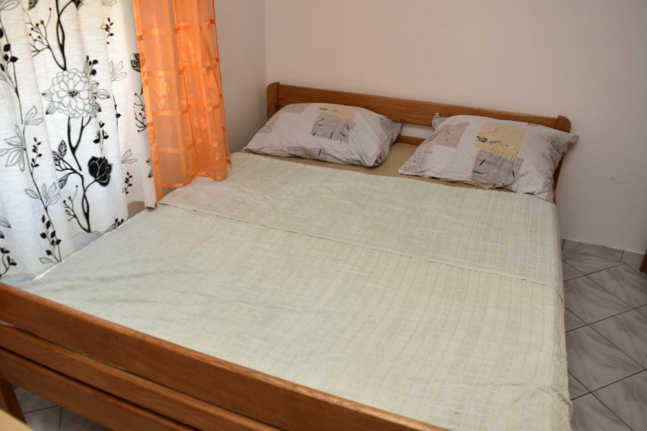 Apartmani Lun Vir Exterior photo