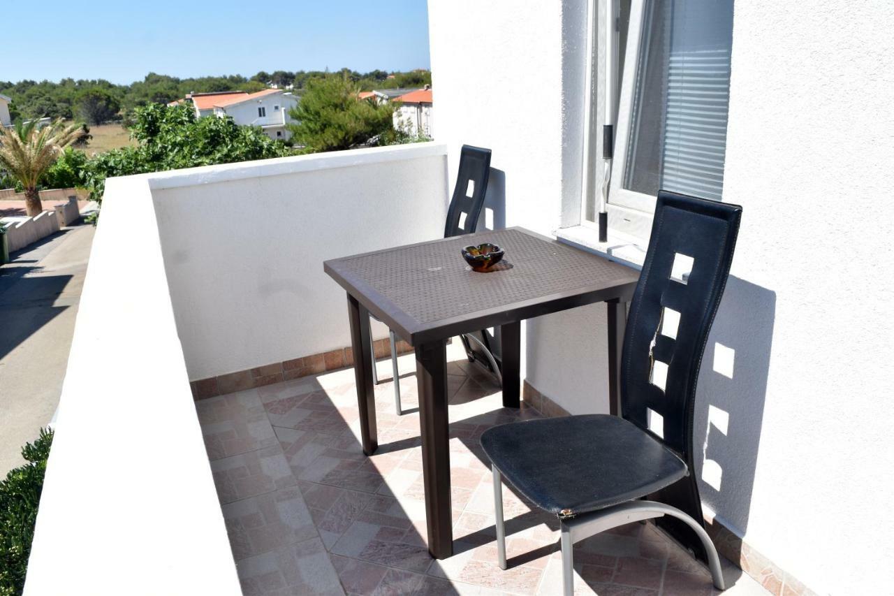 Apartmani Lun Vir Exterior photo